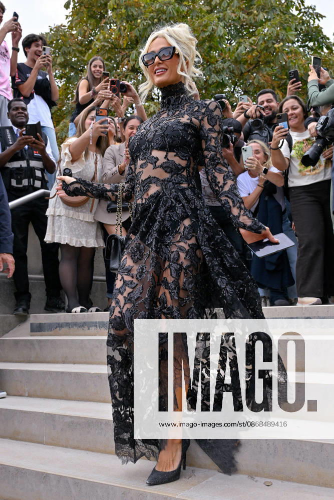 PFW Elie Saab Outside Arrivals Paris Hilton arriving at the Elie Saab show during Paris Fashion Week, in Paris, France on 3 October 2026. Photo by Julien Reynaud APS-Medias ABACAPRESS.COM Paris France