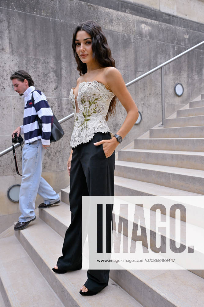 PFW Elie Saab Outside Arrivals Hande Erc¸el arriving at the Elie Saab show during Paris Fashion Week, in Paris, France on 3 October 2026. Photo by Julien Reynaud APS-Medias ABACAPRESS.COM Paris France