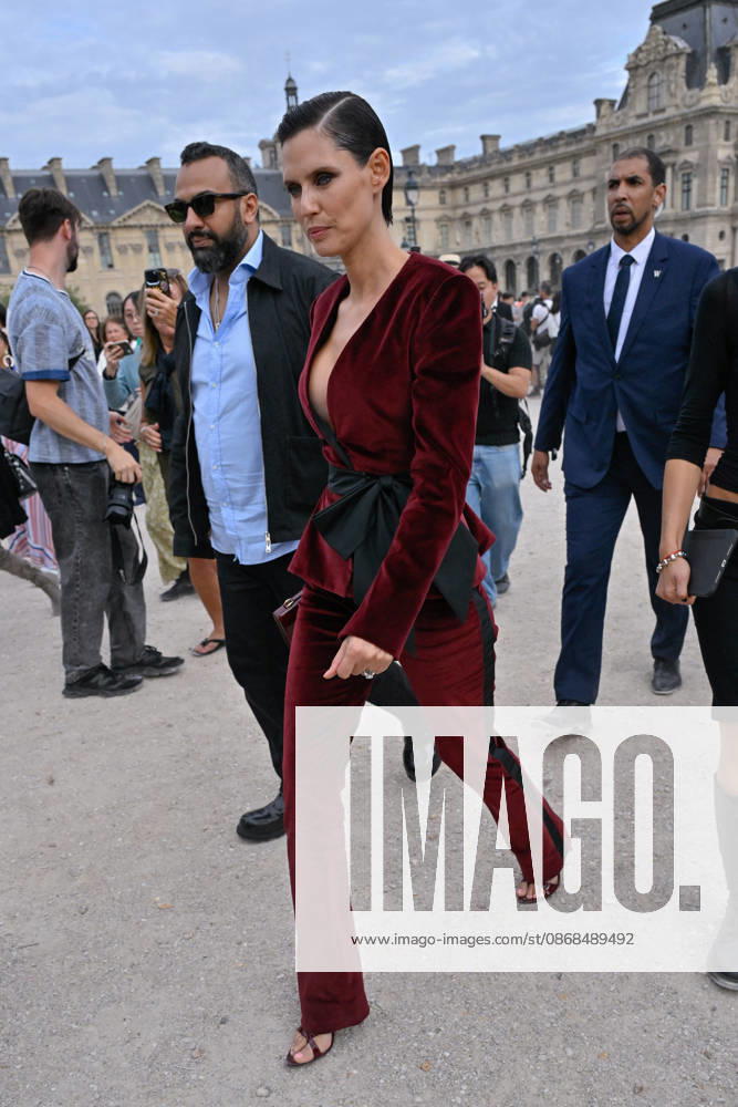 PFW Elie Saab Outside Arrivals Bianca Balti arriving at the Elie Saab show during Paris Fashion Week, in Paris, France on 3 October 2026. Photo by Julien Reynaud APS-Medias ABACAPRESS.COM Paris France
