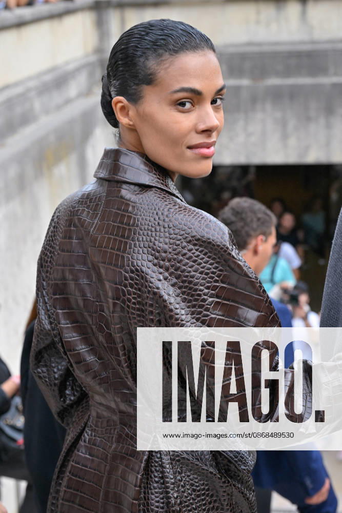 PFW Elie Saab Outside Arrivals Tina Kunakey arriving at the Elie Saab show during Paris Fashion Week, in Paris, France on 3 October 2026. Photo by Julien Reynaud APS-Medias ABACAPRESS.COM Paris France