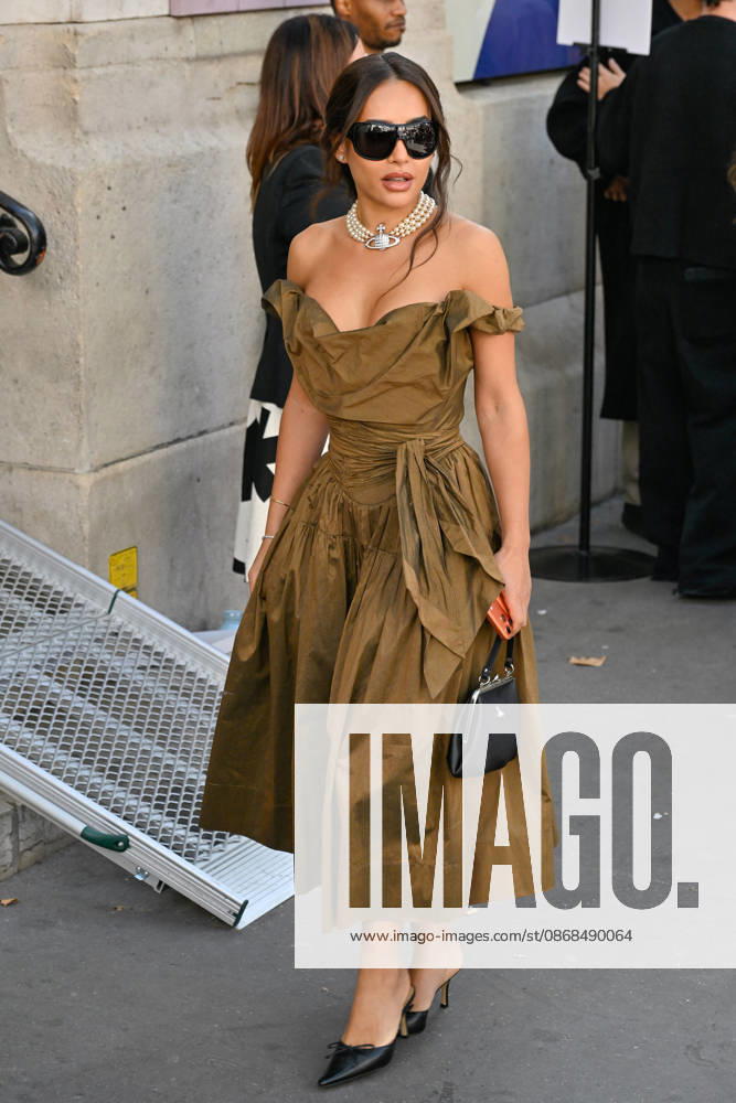 PFW Vivienne Westwood Outside Arrivals Guest arriving at the Vivienne Westwood show during Paris Fashion Week, in Paris, France on 3 October 2026. Photo by Julien Reynaud APS-Medias ABACAPRESS.COM Paris France