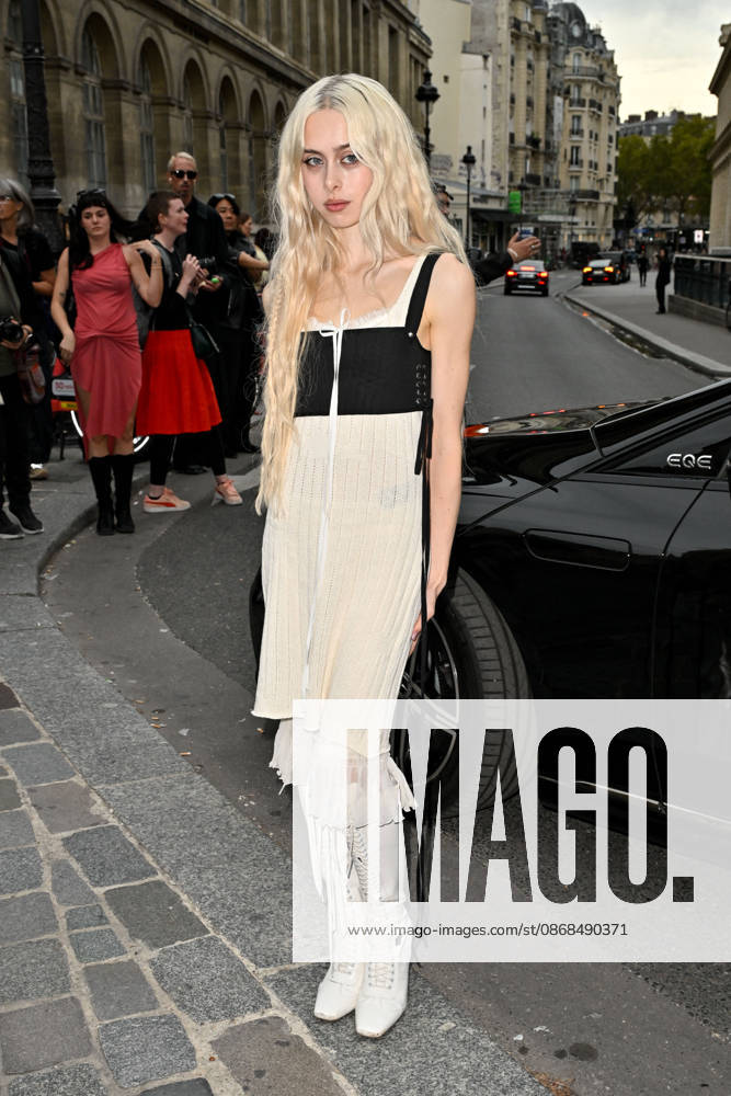 PFW Ann Demeulemeester Outside Arrivals Erin LeCount arriving at the Ann Demeulemeester show during Paris Fashion Week, in Paris, France on 3 October 2026. Photo by Julien Reynaud APS-Medias ABACAPRESS.COM Paris France