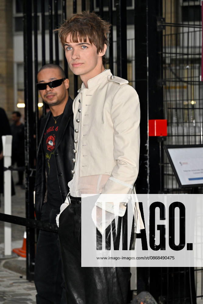 PFW Ann Demeulemeester Outside Arrivals Pierre de Maere arriving at the Ann Demeulemeester show during Paris Fashion Week, in Paris, France on 3 October 2026. Photo by Julien Reynaud APS-Medias ABACAPRESS.COM Paris France