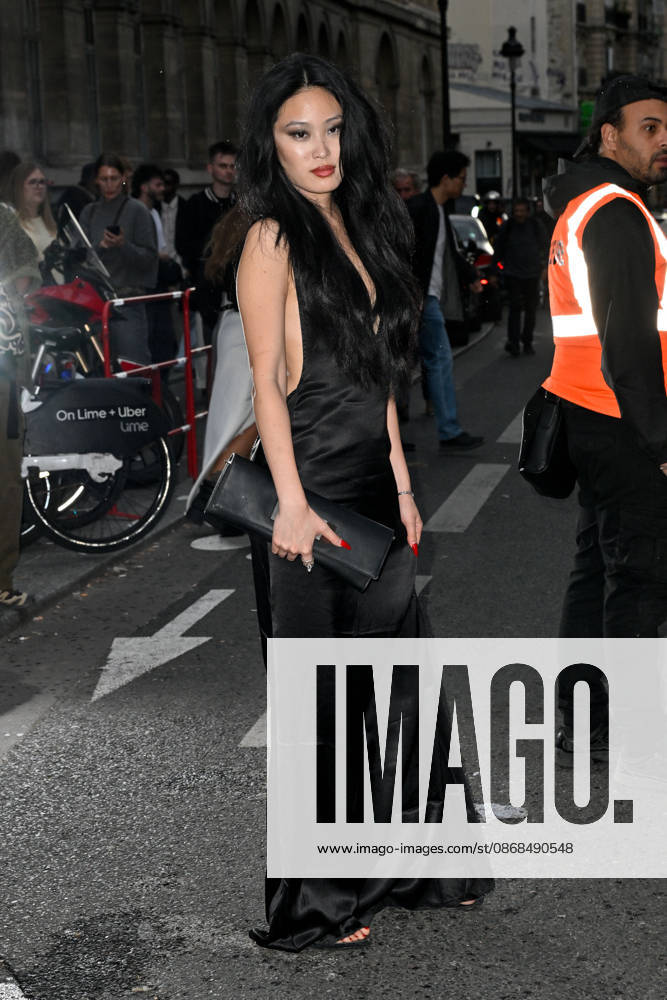 PFW Ann Demeulemeester Outside Arrivals Guest arriving at the Ann Demeulemeester show during Paris Fashion Week, in Paris, France on 3 October 2026. Photo by Julien Reynaud APS-Medias ABACAPRESS.COM Paris France