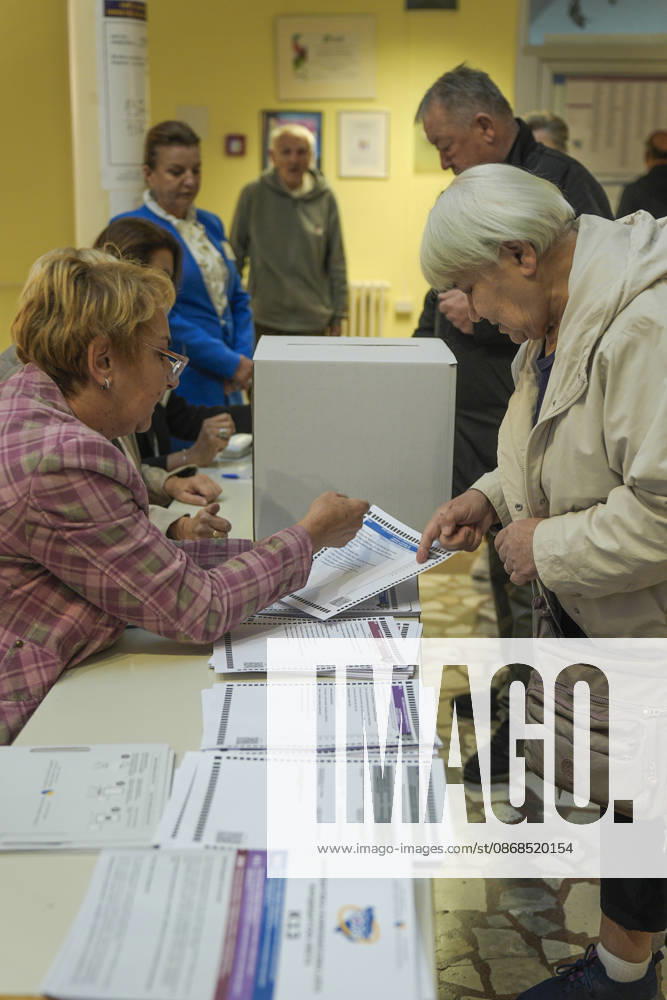 Voters cast ballots in Sarajevo as Bosnia and Herzegovina holds general elections SARAJEVO, BOSNIA AND HERZEGOVINA - OCTOBER 04: Voters cast their ballots as polling stations open for the 2026 General Elections in Sarajevo, Bosnia and Herzegovina on October 04, 2026. The nationwide vote features the inaugural use of new electoral technologies, including biometric voter identification, optical ballot scanners, and automated result transmission systems. Citizens are voting to elect members of the tripartite Presidency of Bosnia and Herzegovina, deputies to the Parliamentary Assembly, the Federation of BiH Parliament, the President and Vice Presidents of Republika Srpska, the National Assembly of Republika Srpska, and cantonal assemblies. Sami