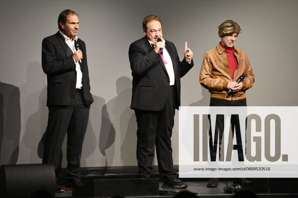 Peter Rütten, Oliver Kalkofe und Dietmar Wunder bei der Weltpremiere der ersten Folge der neuen SchleFaZ-Staffel auf Großbildleinwand Geisterjäger John Sinclair - Die Dämonenhochzeit im Ernst-Reuter-Saal. Berlin