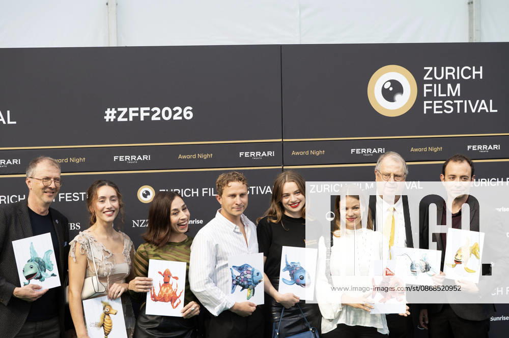 Marcus Pfister, Annalena Miano, Carol Schuler, Max Hubacher, Luna Wedler, Yael Meier und Gäste bei der Premiere des Kinofilms De Rägebogefisch auf dem 22. Zurich Film Festival im Corso. Zürich