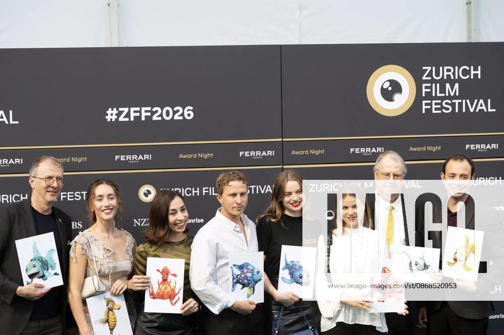 Marcus Pfister, Annalena Miano, Carol Schuler, Max Hubacher, Luna Wedler, Yael Meier und Gäste bei der Premiere des Kinofilms De Rägebogefisch auf dem 22. Zurich Film Festival im Corso. Zürich