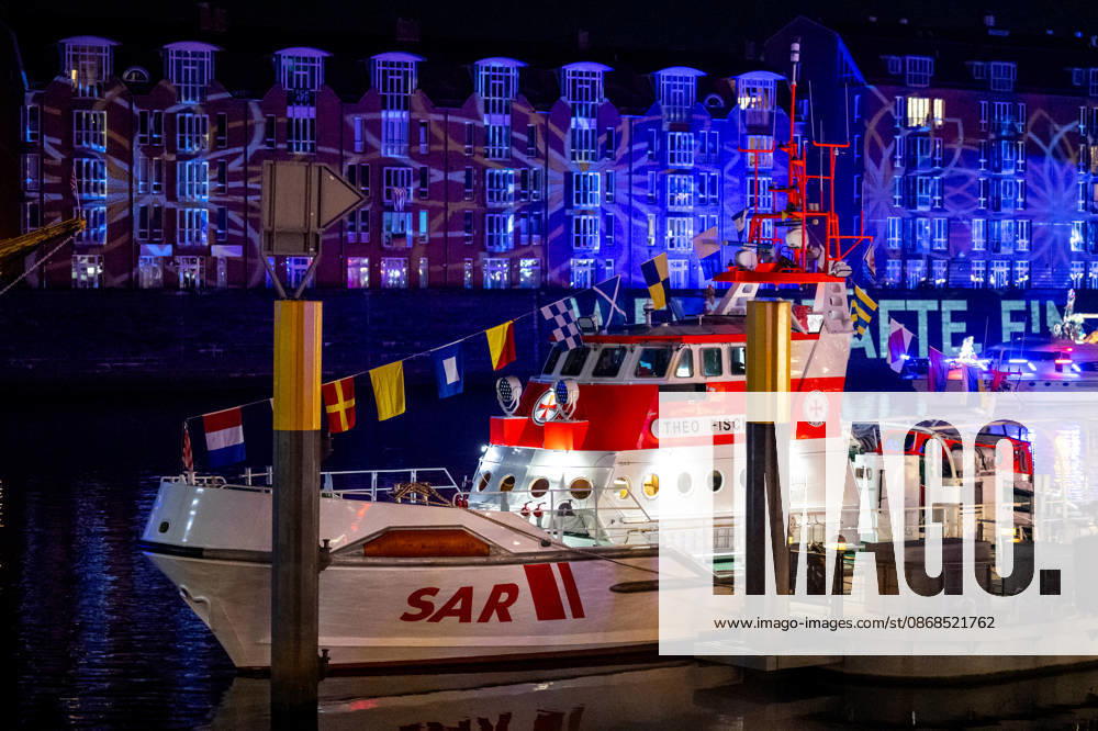 Feiern Tag der Deutschen Einheit in Bremen - Feierlichkeiten zum Tag der Deutschen Einheit 2026, Bremen, 03.10.2026 Bremen, Bürgerfest, Fanta Vier Konzert, Illuminatin an der Schlachte, Lichtershow Bremen, Deutschland, 03.10.26: Feiern Tag der Dt. Einheit in Bremen im Marktplatz, Rathaus am 03.10.2026 in Bremen, Deutschland. (Foto von Axel Kaste) Anmoderation Radio Bremen, Bürgerfest und Fanta Vier Konzert, Fantastische Vier, illuminierten Schlachte, Licherschow Bremen Marktplatz, Rathaus Freie Hansestadt Bremen Deutschland
