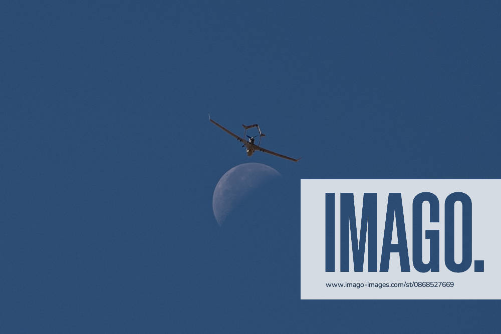 TEKNOFEST Southeast in Turkiye s Sanliurfa SANLIURFA, TURKIYE - OCTOBER 04: A Bayraktar TB2 unmanned aerial vehicle (UAV), developed by Baykar, performs a demonstration flight in the sky with the moon visible in the background during TEKNOFEST Southeast, world s largest aviation, space, and technology festival in Sanliurfa, Turkiye on October 4, 2026. Arman Önal Anadolu Sanliurfa Turkey. Editorial use only. Please get in touch for any other usage.