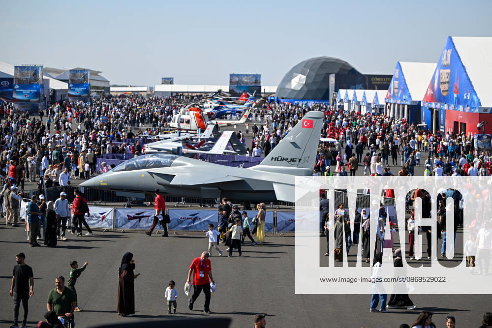 TEKNOFEST Southeast in Turkiye s Sanliurfa SANLIURFA, TURKIYE - OCTOBER 04: Visitors view HURJET, Turkiye s domestically developed jet trainer and light attack aircraft, on display during TEKNOFEST at Sanliurfa GAP Airport in Sanliurfa, Turkiye, on October 04, 2026. The festival is organized by the Turkish Ministry of Industry and Technology and the T3 Foundation, with Anadolu serving as its Global Communication Partner. Adsiz Gunebakan Anadolu Sanliurfa Turkey. Editorial use only. Please get in touch for any other usage.