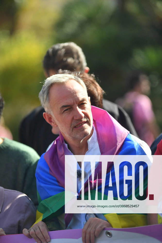Politics At Paris Pride March - France Emmanuel Gregoire, Mayor of Paris, attends the Pride Parade to defend the rights of LGBTQ individuals, marching from Place d Italie to Bastille in Paris, France on October 3, 2026 Photo Ait Adjedjou Karim ABACAPRESS.COM Paris France