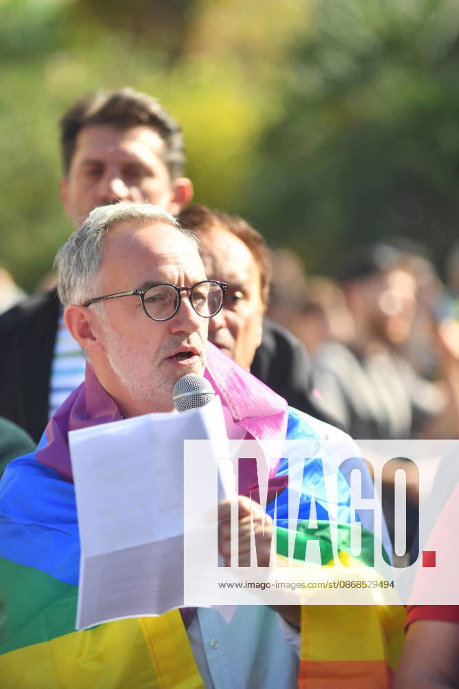 Politics At Paris Pride March - France Emmanuel Gregoire, Mayor of Paris, attends the Pride Parade to defend the rights of LGBTQ individuals, marching from Place d Italie to Bastille in Paris, France on October 3, 2026 Photo Ait Adjedjou Karim ABACAPRESS.COM Paris France