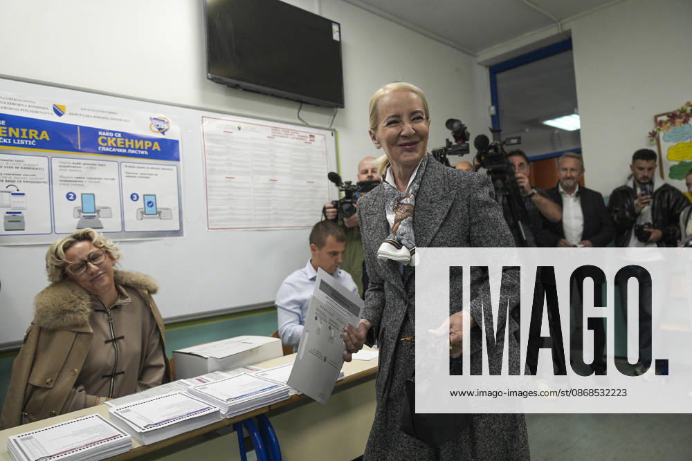 Bakir Izetbegovic casts his vote in Sarajevo SARAJEVO, BOSNIA AND HERZEGOVINA - OCTOBER 4: Bakir Izetbegovic, President of the Party of Democratic Action (SDA) and a candidate for the Presidency of Bosnia and Herzegovina, casts his vote accompanied by his wife, Sebija Izetbegovic, at the polling station located at Nafija Sarajlic Elementary School in Sarajevo, Bosnia and Herzegovina, on October 4, 2026. Samir Jordamovic Anadolu Sarajevo Bosnia and Herzegovina. Editorial use only. Please get in touch for any other usage.