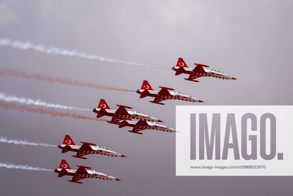 TEKNOFEST Southeast in Turkiye s Sanliurfa SANLIURFA, TURKIYE - OCTOBER 4: The Turkish Stars aerobatic team performs an air show during during TEKNOFEST Southeast, world s largest aviation, space, and technology festival at Sanliurfa GAP Airport in Sanliurfa, Turkiye, on October 4, 2026. Arman Onal Anadolu Sanliurfa Turkey. Editorial use only. Please get in touch for any other usage.