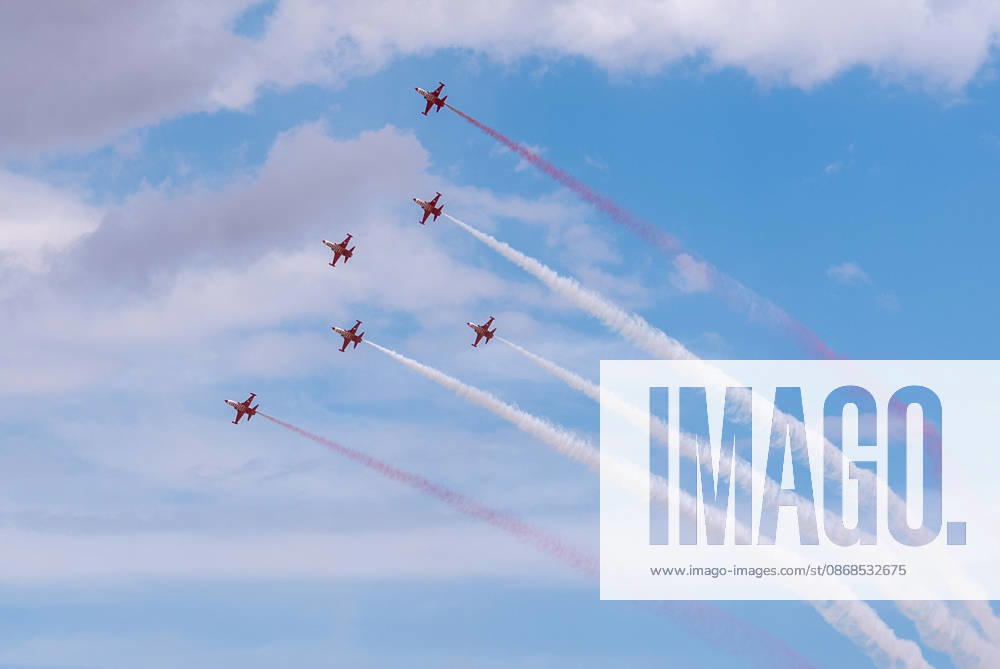 TEKNOFEST Southeast in Turkiye s Sanliurfa SANLIURFA, TURKIYE - OCTOBER 4: The Turkish Stars aerobatic team performs an air show during during TEKNOFEST Southeast, world s largest aviation, space, and technology festival at Sanliurfa GAP Airport in Sanliurfa, Turkiye, on October 4, 2026. Arman Onal Anadolu Sanliurfa Turkey. Editorial use only. Please get in touch for any other usage.