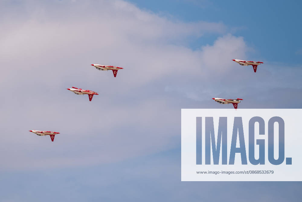 TEKNOFEST Southeast in Turkiye s Sanliurfa SANLIURFA, TURKIYE - OCTOBER 4: The Turkish Stars aerobatic team performs an air show during during TEKNOFEST Southeast, world s largest aviation, space, and technology festival at Sanliurfa GAP Airport in Sanliurfa, Turkiye, on October 4, 2026. Arman Onal Anadolu Sanliurfa Turkey. Editorial use only. Please get in touch for any other usage.