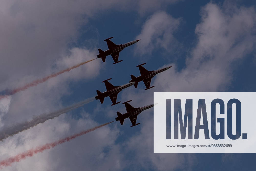TEKNOFEST Southeast in Turkiye s Sanliurfa SANLIURFA, TURKIYE - OCTOBER 4: The Turkish Stars aerobatic team performs an air show during during TEKNOFEST Southeast, world s largest aviation, space, and technology festival at Sanliurfa GAP Airport in Sanliurfa, Turkiye, on October 4, 2026. Arman Onal Anadolu Sanliurfa Turkey. Editorial use only. Please get in touch for any other usage.