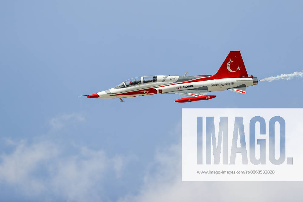 TEKNOFEST Southeast in Turkiye s Sanliurfa SANLIURFA, TURKIYE - OCTOBER 4: The Turkish Stars aerobatic team performs an air show during during TEKNOFEST Southeast, world s largest aviation, space, and technology festival at Sanliurfa GAP Airport in Sanliurfa, Turkiye, on October 4, 2026. Mustafa Ciftci Anadolu Sanliurfa Turkey. Editorial use only. Please get in touch for any other usage.