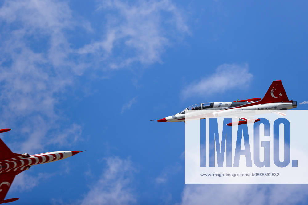 TEKNOFEST Southeast in Turkiye s Sanliurfa SANLIURFA, TURKIYE - OCTOBER 4: The Turkish Stars aerobatic team performs an air show during during TEKNOFEST Southeast, world s largest aviation, space, and technology festival at Sanliurfa GAP Airport in Sanliurfa, Turkiye, on October 4, 2026. Mustafa Ciftci Anadolu Sanliurfa Turkey. Editorial use only. Please get in touch for any other usage.