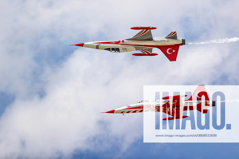 TEKNOFEST Southeast in Turkiye s Sanliurfa SANLIURFA, TURKIYE - OCTOBER 4: The Turkish Stars aerobatic team performs an air show during during TEKNOFEST Southeast, world s largest aviation, space, and technology festival at Sanliurfa GAP Airport in Sanliurfa, Turkiye, on October 4, 2026. Mustafa Ciftci Anadolu Sanliurfa Turkey. Editorial use only. Please get in touch for any other usage.