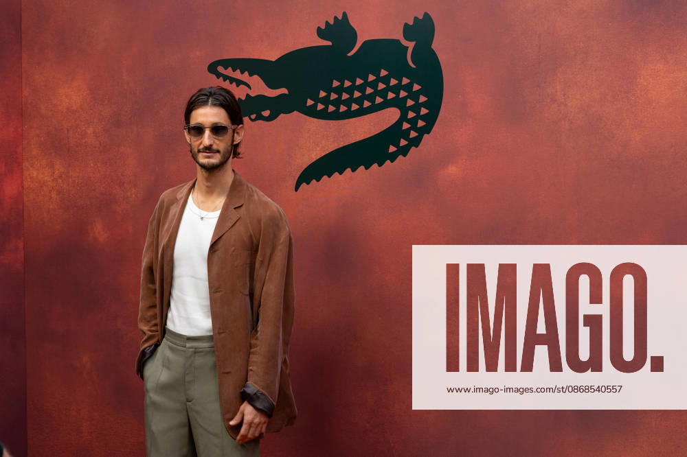 PFW Lacoste - Photocall LZ Pierre Niney attends the Lacoste Womenswear Spring Summer 2027 show as part of Paris Fashion Week on October 4, 2026 at Roland Garros in Paris, France. Photo by Laurent Zabulon ABACAPRESS.COM