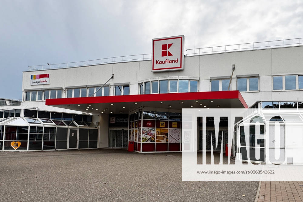 Wirtschaft , emwir , v.l. Kaufland Logo Supermarkt Discounter Symbolfoto, Symbolbild Ettlingen