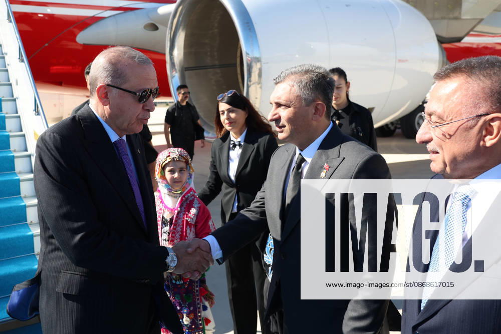 Turkish President Recep Tayyip Erdogan ANTALYA, TURKIYE - OCTOBER 05: (---- - MANDATORY CREDIT - TURKISH PRESIDENCY MURAT KULA HANDOUT - NO MARKETING NO ADVERTISING CAMPAIGNS - DISTRIBUTED AS A SERVICE TO CLIENTS----) Turkish President Recep Tayyip Erdogan is greeted by Hulusi Sahin, Governor of Antalya upon his arrival at Antalya Airport to attend various programs and events in Antalya, Turkiye on October 05, 2026. TUR Presidency Murat Kula Anadolu Antalya Turkey. Editorial use only. Please get in touch for any other usage.