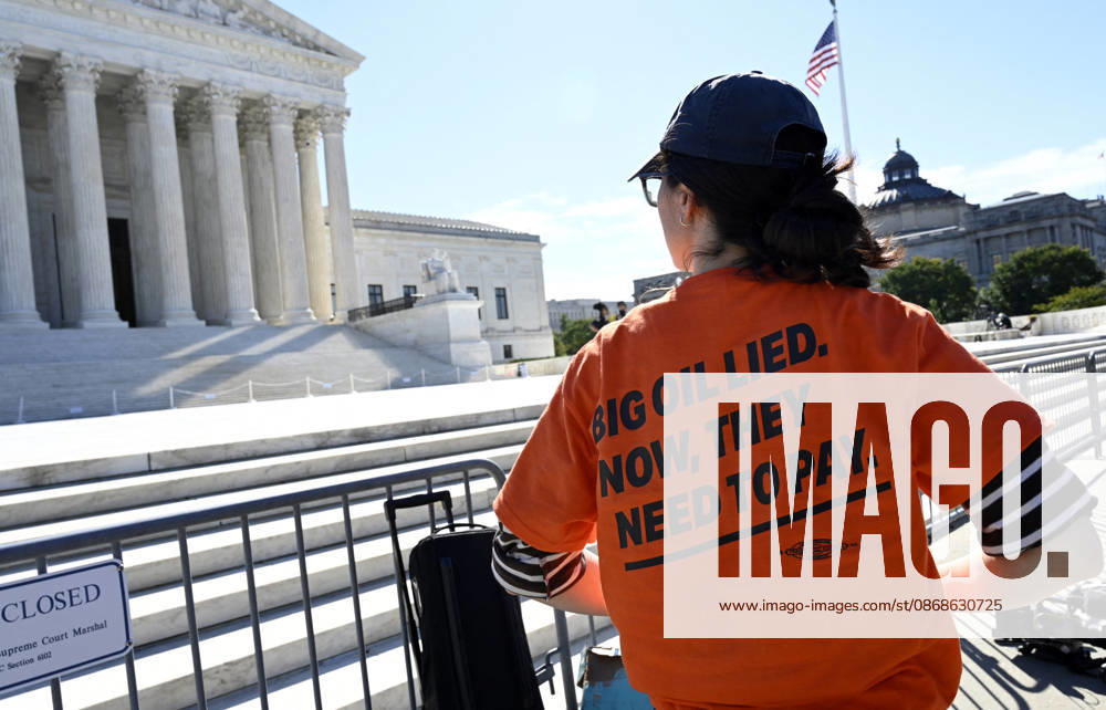 Supreme Court Hears Major Climate Case Against Oil Companies People protest in front of the US Supreme Court as the court considers the Suncor v. Boulder case in Washington, DC, on October 5, 2026. The justices are considering whether states and localities can try to hold oil companies responsible for damages from climate change. If Boulder, Colo., wins, the companies could owe enormous sums.Photo by Olivier Douliery ABACAPRESS.COM Washington DC United States