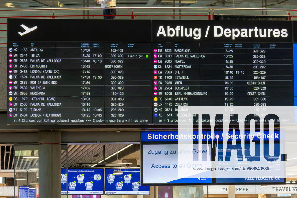 Stuttgart: Polizeieinsatz am Flughafen Terminals geräumt un, Wegen eines polizeilichen Einsatzes am Flughafen Stuttgart sind die Terminals am Montag geräumt worden. Nach Angaben der Bundespolizei wurde auch der Flugverkehr vorübergehend eingestellt. Dadurch kommt es aktuell zu erheblichen Einschränkungen am Stuttgart Airport. Weitere Details zum Hintergrund des Einsatzes sind zunächst nicht bekannt. Stuttgart Baden-Württemberg Deutschland Stuttgart