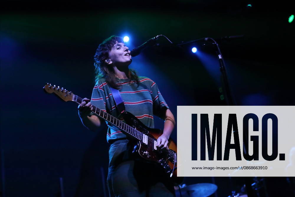 Courtney Barnett bei einem Konzert im Huxleys Neue Welt in Berlin, 5. Oktober 2026. Courtney Barnett Konzert Berlin