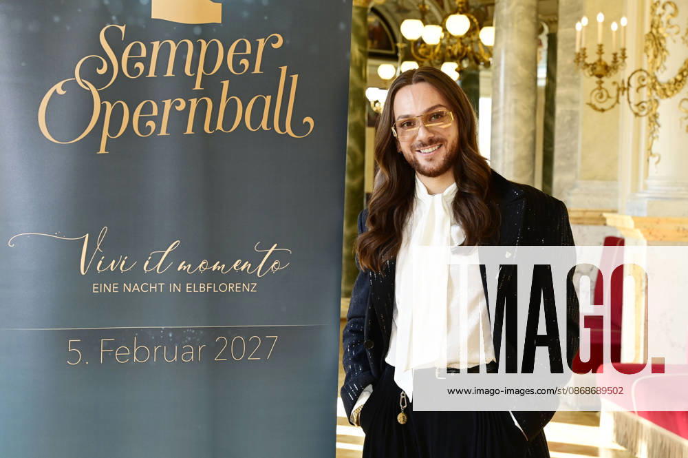 Riccardo Simonetti beim Photocall zum SemperOpernball 2027 unter dem Motto Vivi il momento - Eine Nacht in Elbflorenz im Rundfoyer der Semperoper Dresden. Dresden