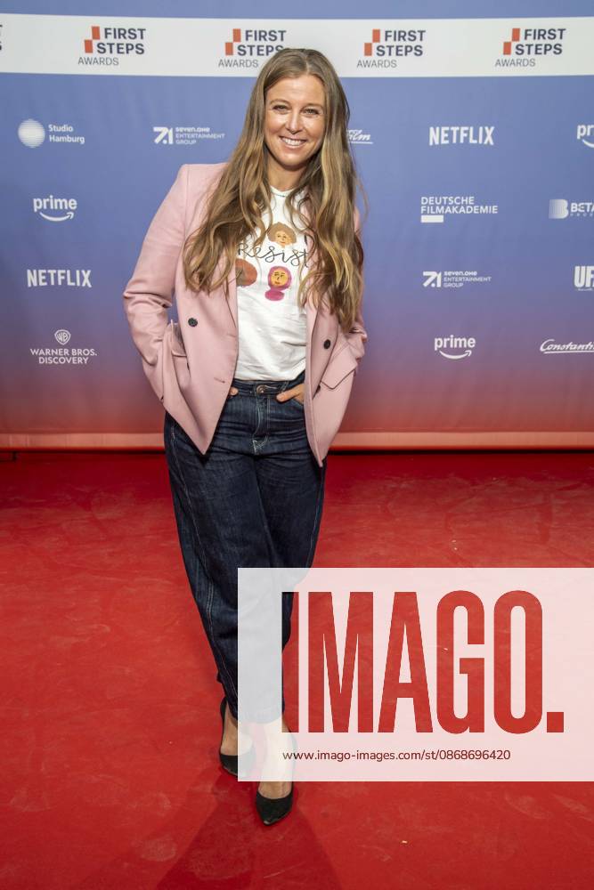 ABB FIRSTSTEPS- Nina Eichinger zu Gast auf dem roten Teppich bei der bei Verleihung des FIRST STEPS Awards 2026 im Theater des Westens am 05.10.2026 in Berlin Berlin Deutschland