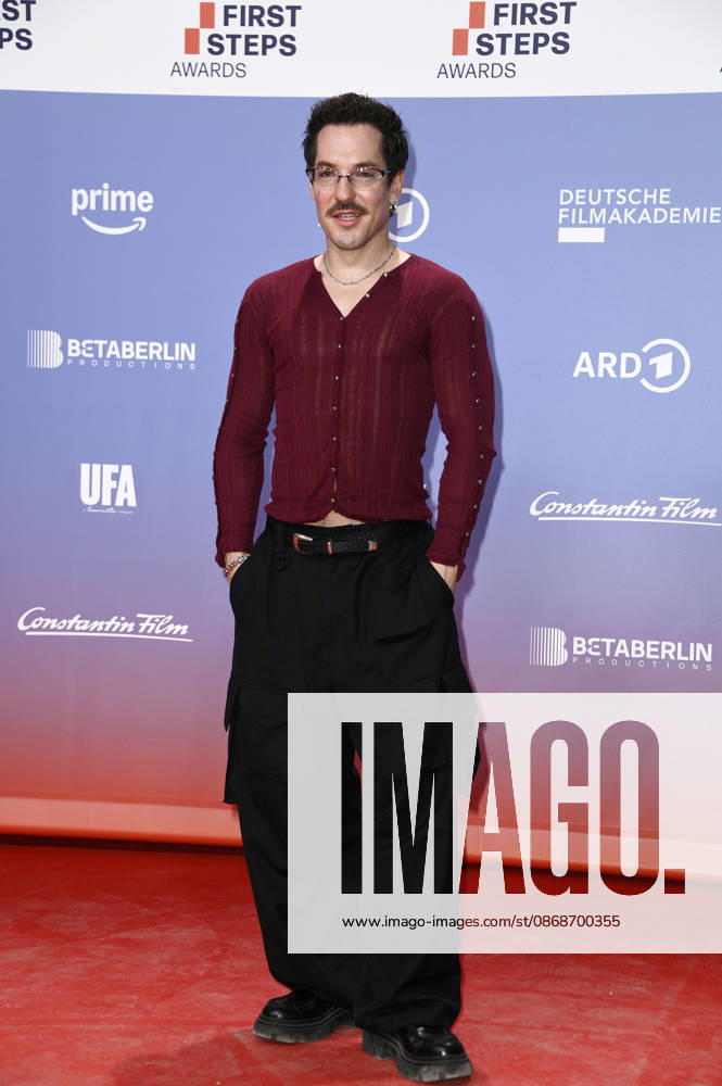 Nico Stank bei der 27. Verleihung der First Steps Awards 2026 im Theater des Westens. Berlin