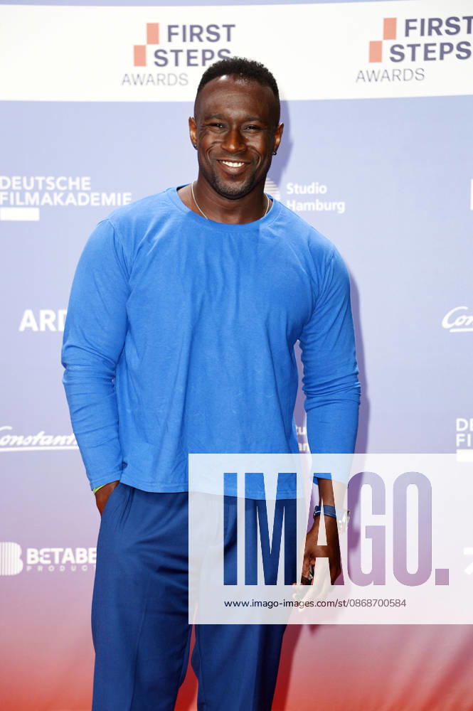 Jerry Kwarteng bei der 27. Verleihung der First Steps Awards 2026 im Theater des Westens. Berlin