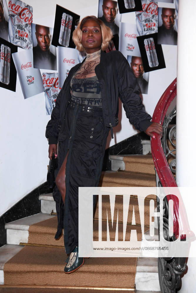 Nikeata Thompson bei der COKE LIGHT EXPERIENCE X BRUCE DARNELL im Borchardt in Berlin am 06.10.2026