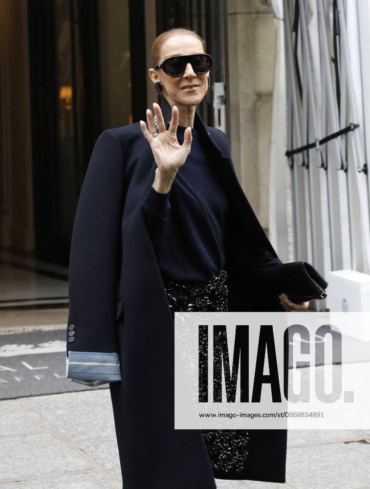 Céline Dion greets her fans in the rain as she leaves the Royal Monceau Hotel in Paris, before heading to the La Plénitude Arena in Paris La Défense to continue her concert series, October 7, 2026 Marc Ausset Lacroix Bestimage Celine Dion greets fans in the rain as she leaves the Royal Monceau Hotel in Paris, before heading to the La Plénitude Arena at Paris La Défense to continue her concert series on October 7, 2026 Paris, France