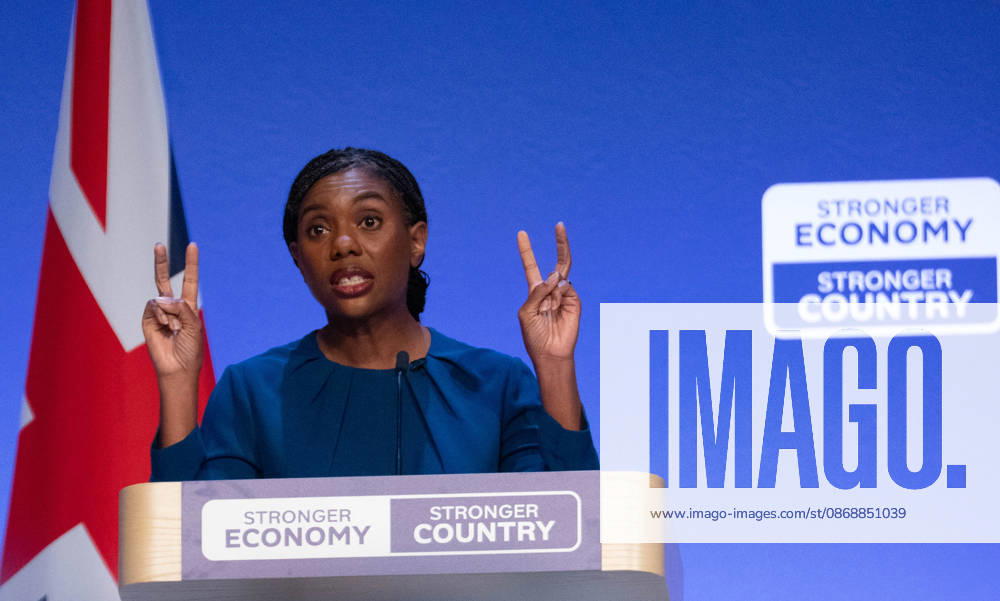 Conservative leader Kemi Badenoch addresses delegates at the Symphony Hall in Birmingham on the final day of the partys annual conference. Kemi Badenoch delivered her high-stakes keynote speech, she promised sweeping tax cuts and took direct aim at Andy Burnham s Labour government, declaring a battle for the soul of the nation Birmingham United Kingdom - ZUMAs197 20261007_aaa_s197_100