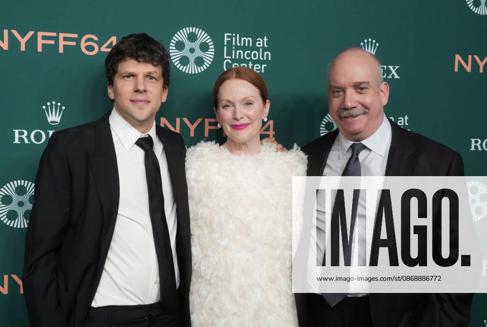 JESSE EISENBERG, JULIANNE MOORE and PAUL GIAMATTI attend Ã¢â‚¬ËœThe DebutÃ¢â‚¬â ¢ Red Carpet Arrivals at the 64th New York Film Festival,.Alice Tully Hall, Lincoln Center, NYC.October 7, 2026 . The Debut Red Carpet Arrivals At The 64th New York Film Festival,.Alice Tully Hall, Lincoln Center, NYC.October 7, 2026 . New York USA - ZUMAms4_ 20261007_faf_ms4_012