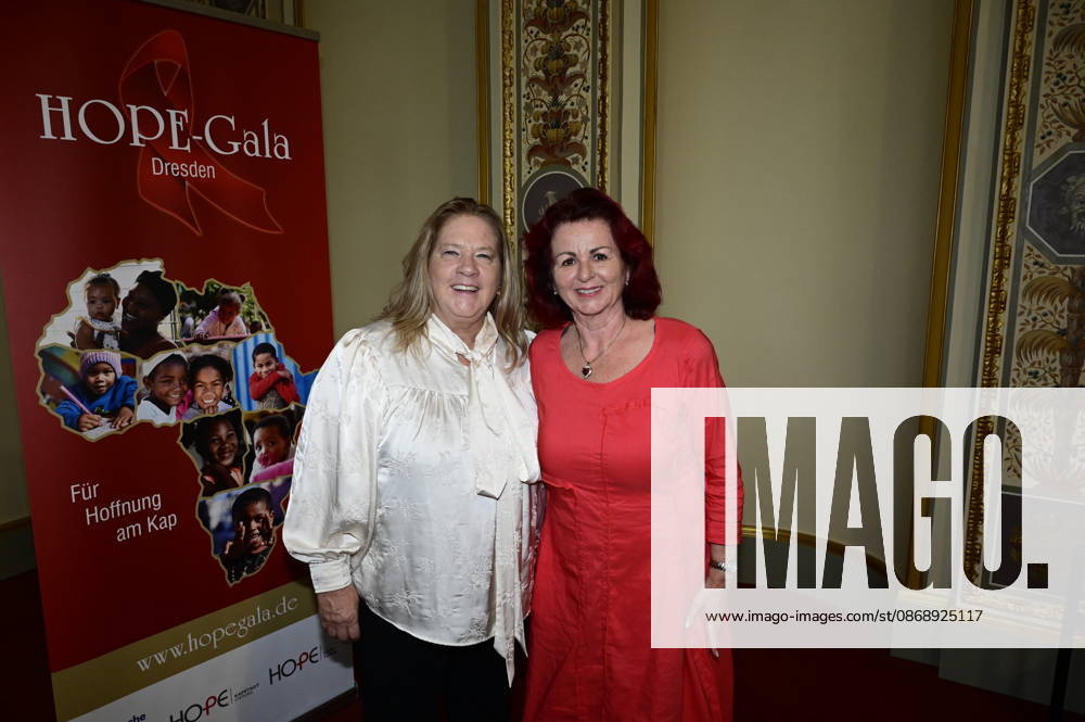 Kathy Kelly und Viola Klein beim Pressegespräch und Präsentation des 16. HOPE-Award zur 18. HOPE-Gala Dresden im Schauspielhaus Dresden. Dresden