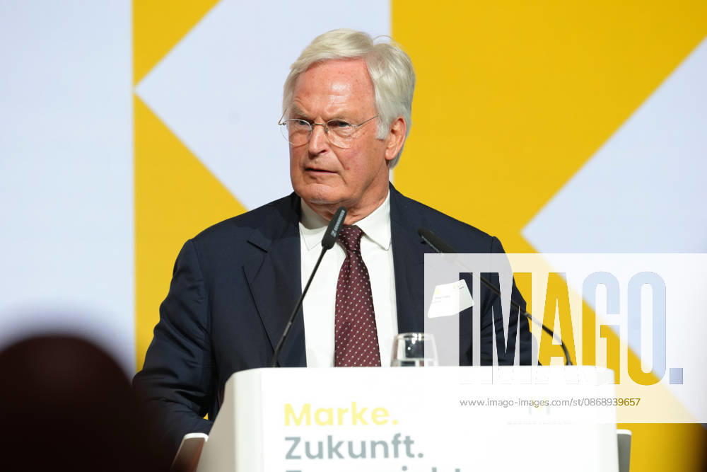 Tag der Markenwirtschaft 2026 Franz-Peter Falke (FALKE KGaA) im Portrait auf der Buehne beim Tag der Markenwirtschaft 2026, Berlin, 08.10.2026 Berlin Berlin Deutschland