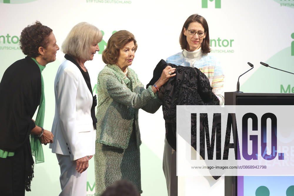 Sybille Perez, Monika Brandt, Bettina Gräfin Bernadotte, Königin Silvia von Schweden und Moritz Ritter bei der Verleihung vom Mentor-Zukunftspreis beim Jubiläum der Mentor-Stiftung auf der Insel Mainau. Mainau