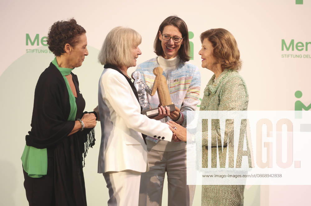 Sybille Perez, Monika Brandt, Bettina Gräfin Bernadotte und Königin Silvia von Schweden bei der Verleihung vom Mentor-Zukunftspreis beim Jubiläum der Mentor-Stiftung auf der Insel Mainau. Mainau