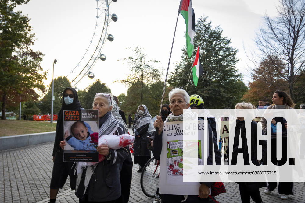 Pro-Palestine Silent Funeral Procession Central London, October 8, 2026 A pro-Palestine silent funeral procession took place in Central London, with demonstrators walking in silence to remember Palestinians killed in the conflict in Gaza. Participants carried Palestinian flags and placards, while some held a coffin and others carried effigies wrapped in burial shrouds, symbolising those killed in the conflict., Credit:Zak Irfan Avalon