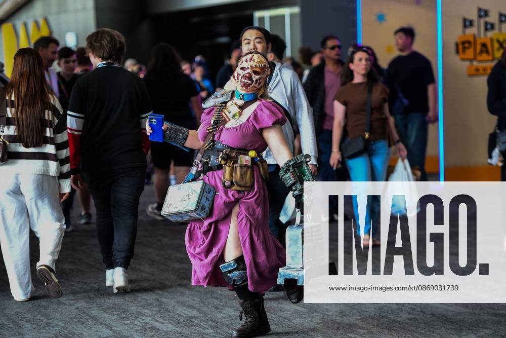 MELBOURNE, AUSTRALIA, OCTOBER 9, 2026: Gaming enthusiasts and cosplay participants attend the opening day of PAX Aus 2026 at the Melbourne Convention and Exhibition Centre. The three-day convention, running from October 9 to 11, brings together gamers, developers, publishers and fans for video game demonstrations, esports competitions, cosplay activities and exhibitions showcasing the latest developments in gaming and entertainment. Melbourne Australia - ZUMAq101 20261009_zna_q101_020