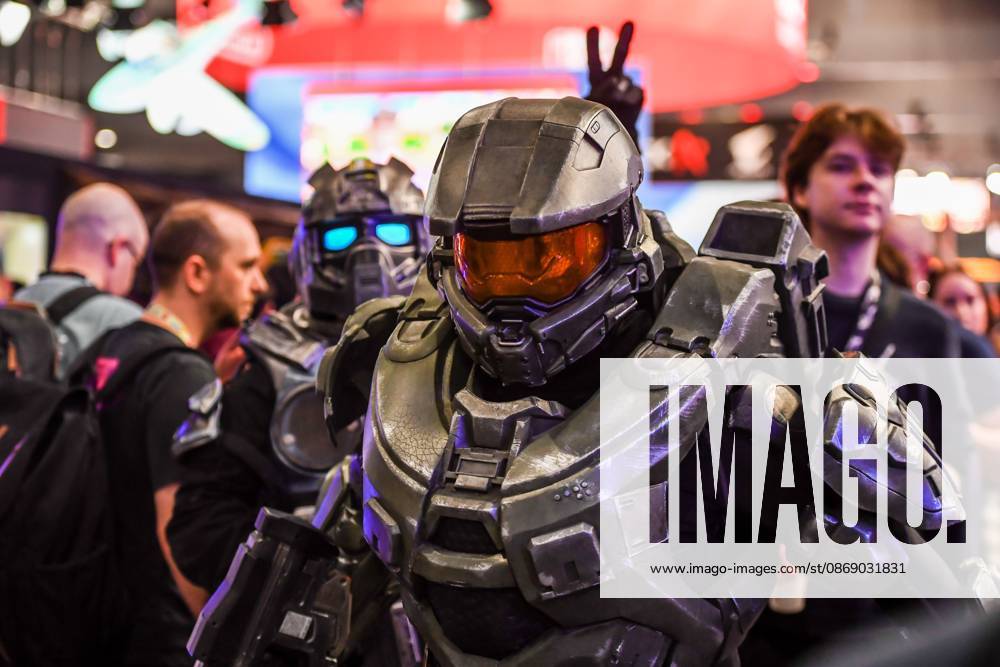 MELBOURNE, AUSTRALIA, OCTOBER 9, 2026: Gaming enthusiasts and cosplay participants attend the opening day of PAX Aus 2026 at the Melbourne Convention and Exhibition Centre. The three-day convention, running from October 9 to 11, brings together gamers, developers, publishers and fans for video game demonstrations, esports competitions, cosplay activities and exhibitions showcasing the latest developments in gaming and entertainment. Melbourne Australia - ZUMAq101 20261009_zna_q101_031