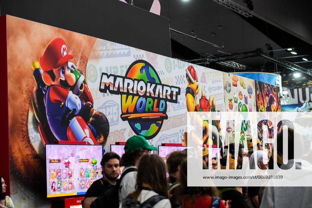 MELBOURNE, AUSTRALIA, OCTOBER 9, 2026: Gaming enthusiasts and cosplay participants attend the opening day of PAX Aus 2026 at the Melbourne Convention and Exhibition Centre. The three-day convention, running from October 9 to 11, brings together gamers, developers, publishers and fans for video game demonstrations, esports competitions, cosplay activities and exhibitions showcasing the latest developments in gaming and entertainment. Melbourne Australia - ZUMAq101 20261009_zna_q101_035