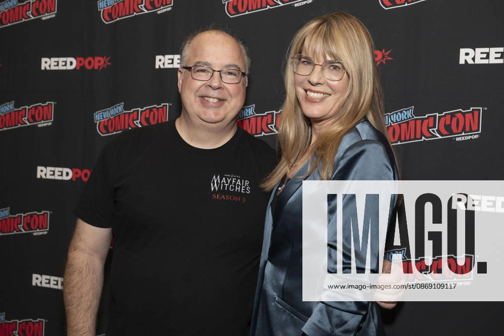 THOMAS SCHNAUZ and ESTA SPALDING attend the press room for Anne Riceâ€⠢s Mayfair Witches on AMC Plus during New York Comic Con at Jacob Javits Convention Center in New York. 9 October 2026 New York USA - ZUMAa265 20261009_zep_a265_056