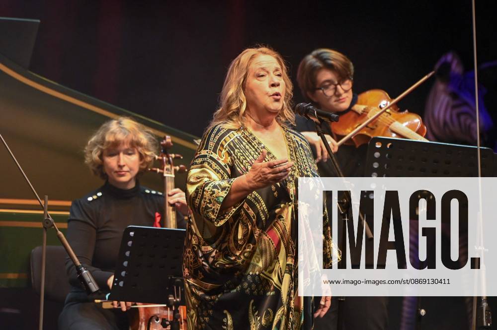 ABB HOPEGALA- Cathy Kelly singen auf der Buehne bei der Hope Gala 2026 im Schauspielhaus Dresden am 10.10.2026 in Dresden Sachsen Deutschland