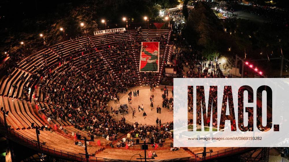 ATHENS, GREECE, OCTOBER 10, 2026: Thousands of people attend a Palestine solidarity festival organized by March to Gaza Greece at the Lycabettus Theatre in Athens. The event included discussions on Palestine, live connections with participants in Gaza and the West Bank, cultural exhibits and live music performances. Athens Greece - ZUMAq101 20261010_zna_q101_480